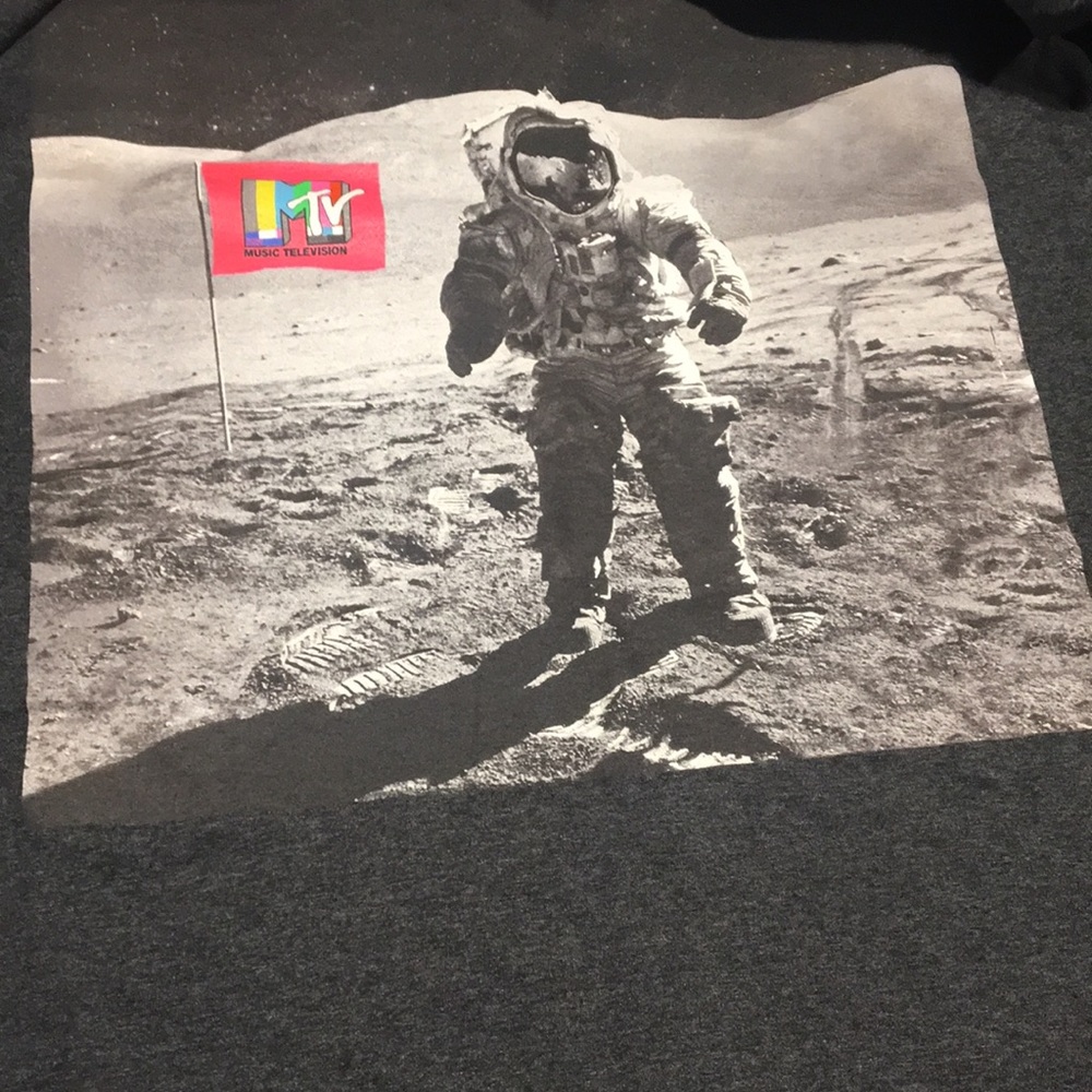 MTV shirt